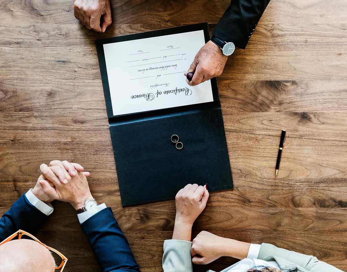 Illustration : préparation d’un document lors d’une union